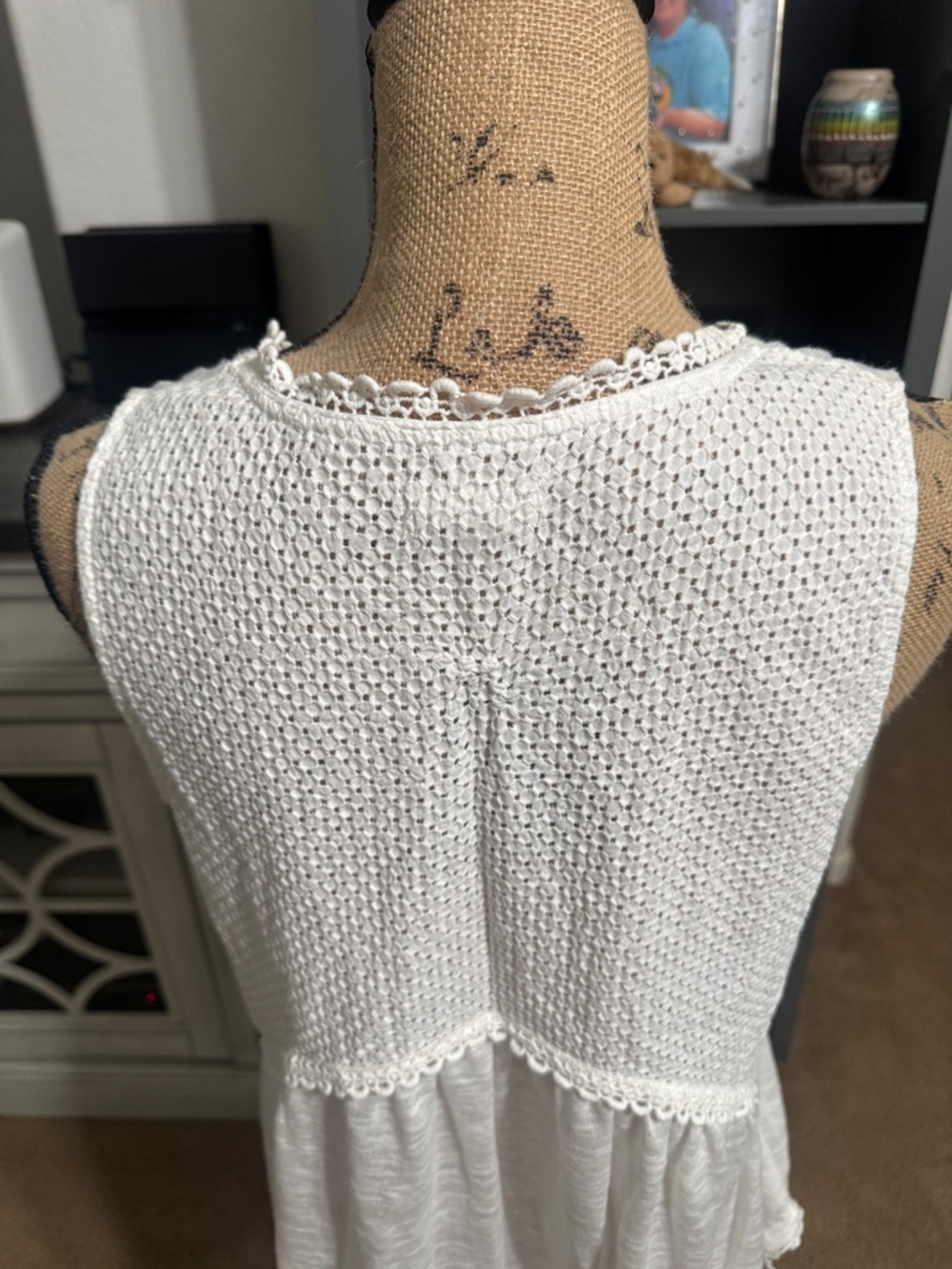 Cupio White Lace-Trim Peplum Tank size M - Picture 4 of 7